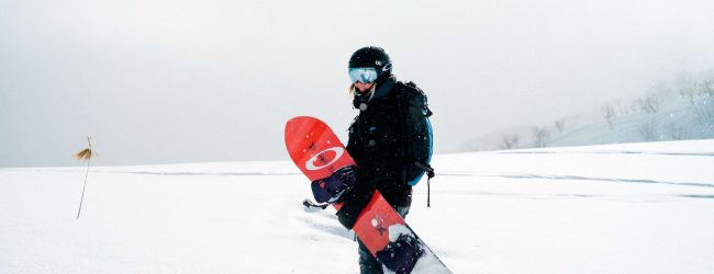 Ochraniacze i plecaki narciarskie – dlaczego nie należy o nich zapominać?